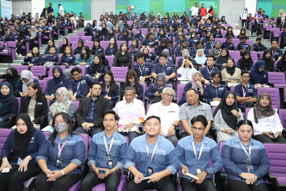 600 pelajar UMSKAL jayakan Program TownHall J-KOM dan UMSKAL