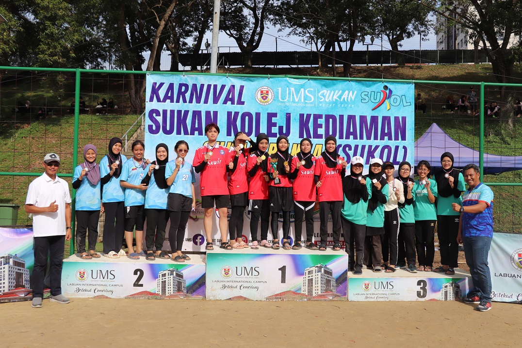 Kolej Kediaman Tun Pengiran Ahmad Raffae menang tiga acara sukan pantai