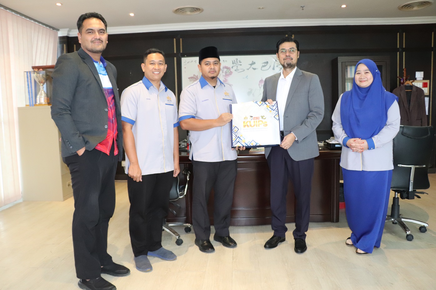 Pengarah UMSKAL Terima Kunjungan Pegawai KUIPs 