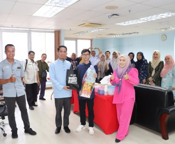 Nur Firdaus gembira di Sektor Pentadbiran dan Sumber Manusia