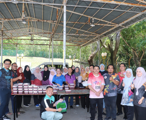 Bubur Pulut Hitam Menyelerakan